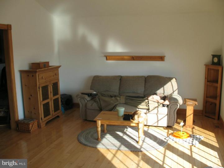 189 Pecks Corner-Cohansey Road Alloway, NJ 08302 - Photo 16 of 24 Sun Room
