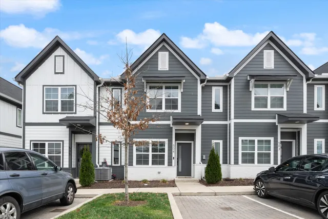 $339,900 | 700 North Dupont Avenue, Unit 504, Madison, TN 37115