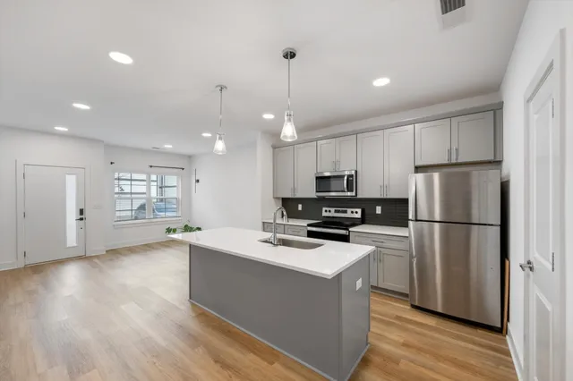 $329,900 | 700 North Dupont Avenue, Unit 504, Madison, TN 37115