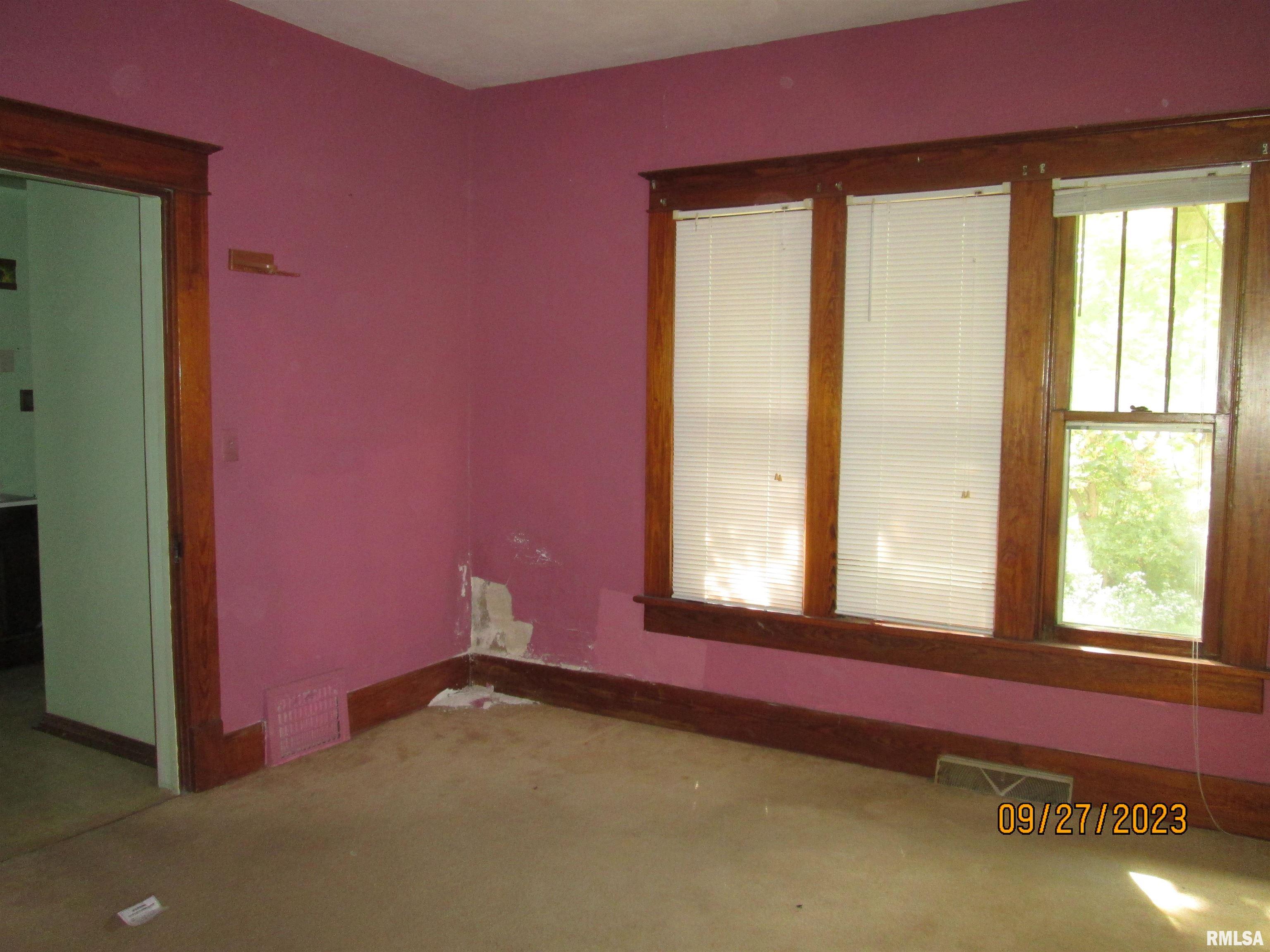 811 2nd Street Gillespie, IL 62033 - Photo 6 of 17