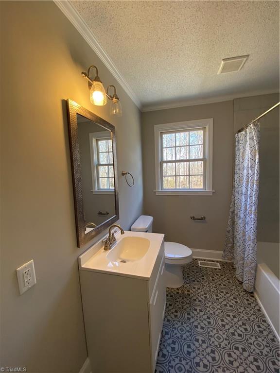 748 Stokesburg Road Walnut Cove, NC 27052 - Photo 7 of 14 Gallery Image 7
