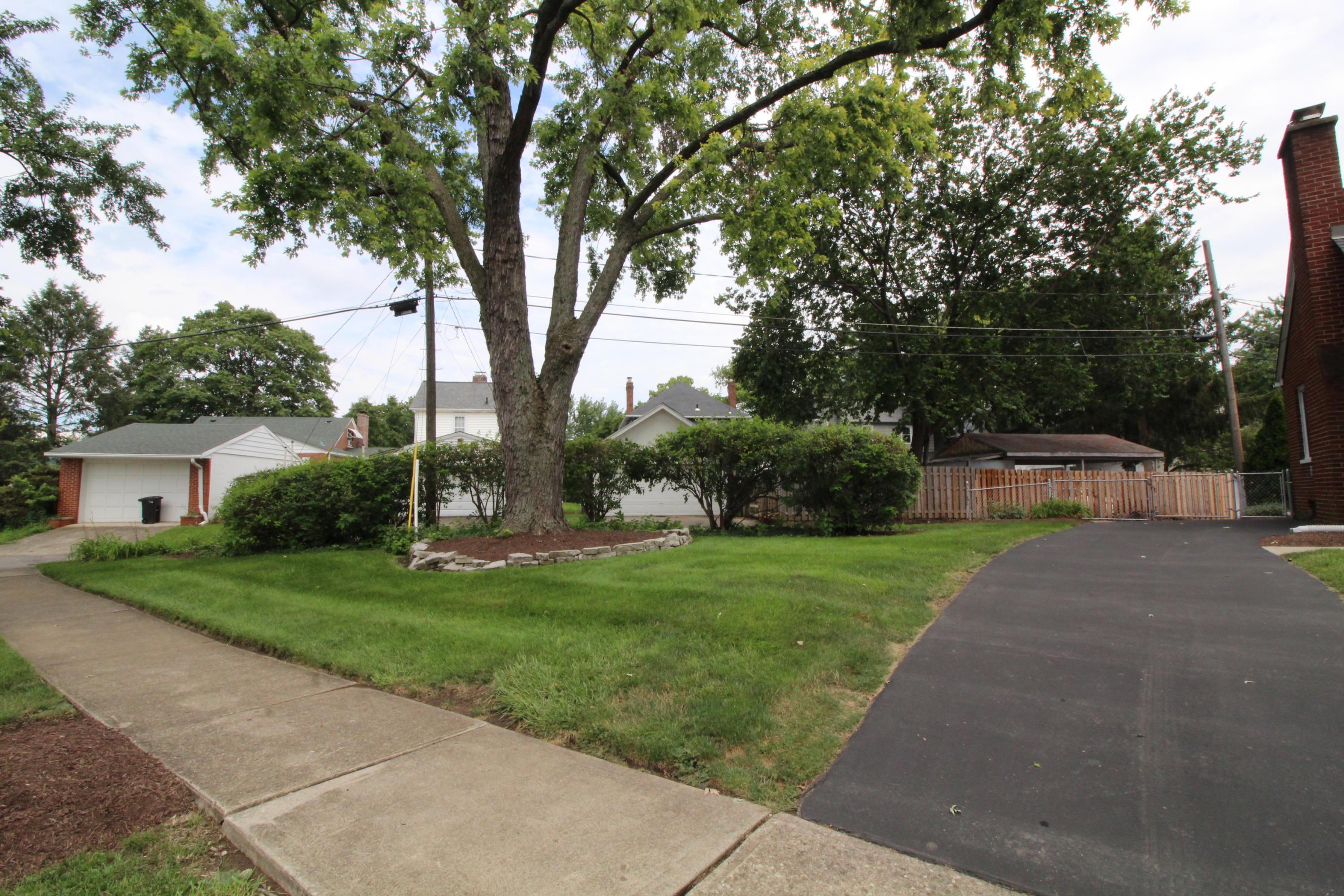 920 Copeland Road Columbus, OH 43212 - Photo 3 of 20 Gallery Image 3