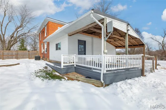 $235,000 | 812 East Warren Street, Bunker Hill, IL 62014