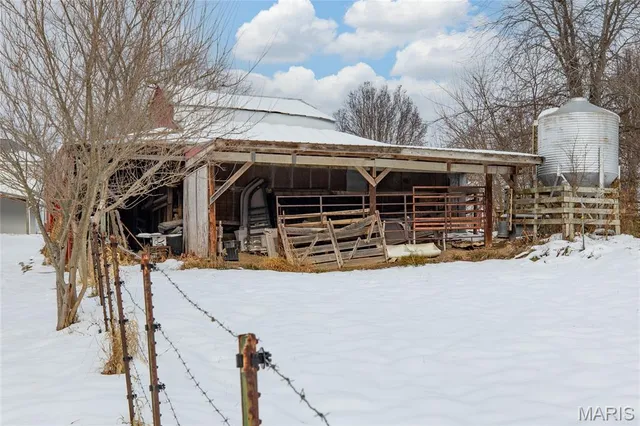 $235,000 | 812 East Warren Street, Bunker Hill, IL 62014