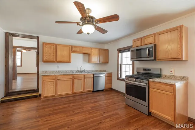 $235,000 | 812 East Warren Street, Bunker Hill, IL 62014