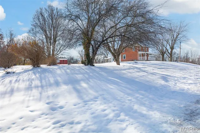 $235,000 | 812 East Warren Street, Bunker Hill, IL 62014