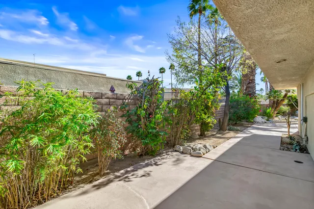 $299,000 | 1391 Sunflower Circle South, Palm Springs, CA 92262