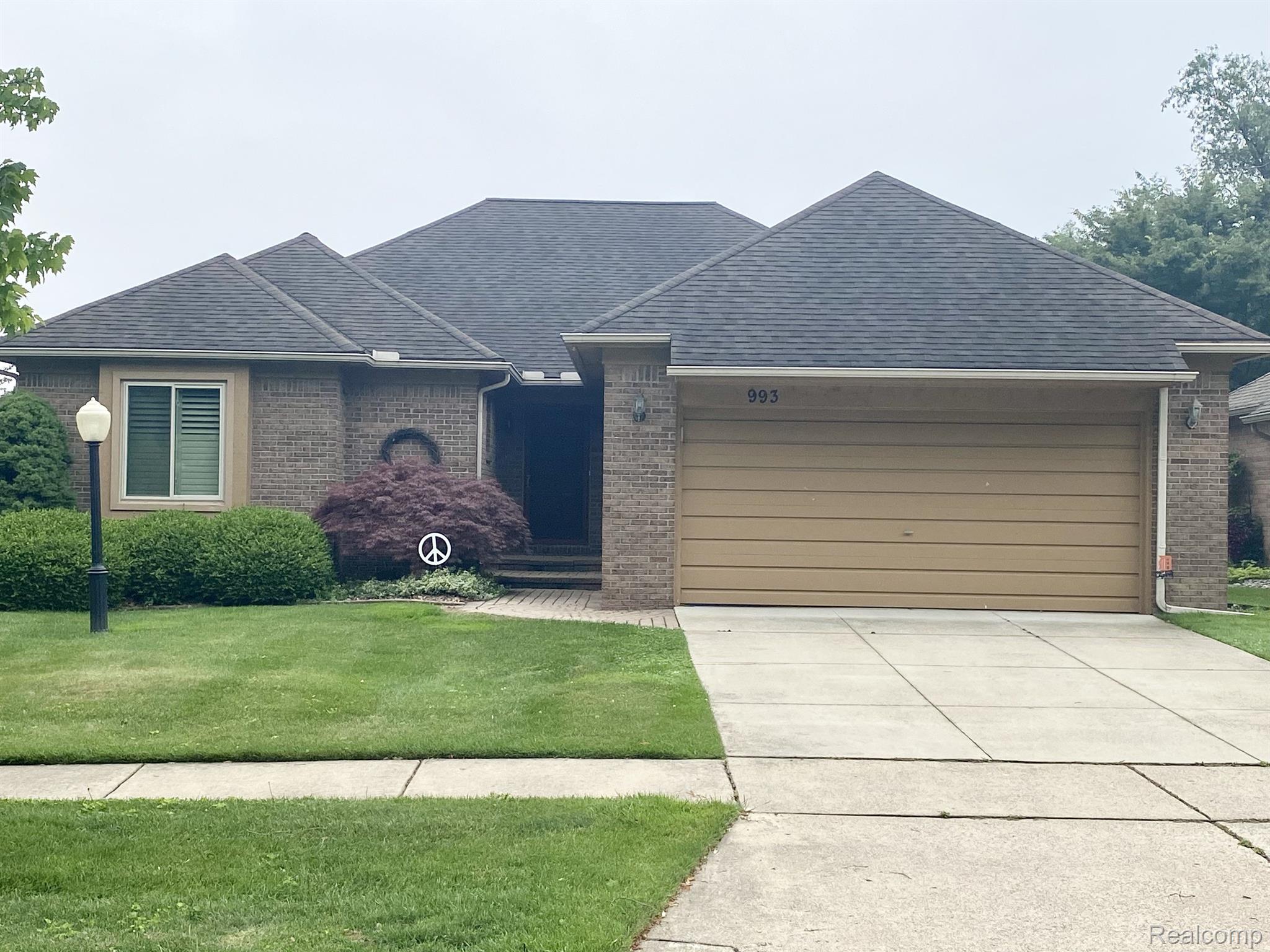 993 River Mist Drive Rochester, MI 48307 - Photo 1 of 18 Gallery Image 1