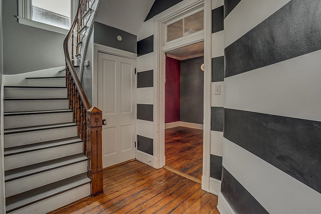 505 Russell Street Covington, KY 41011 - Photo 2 of 19