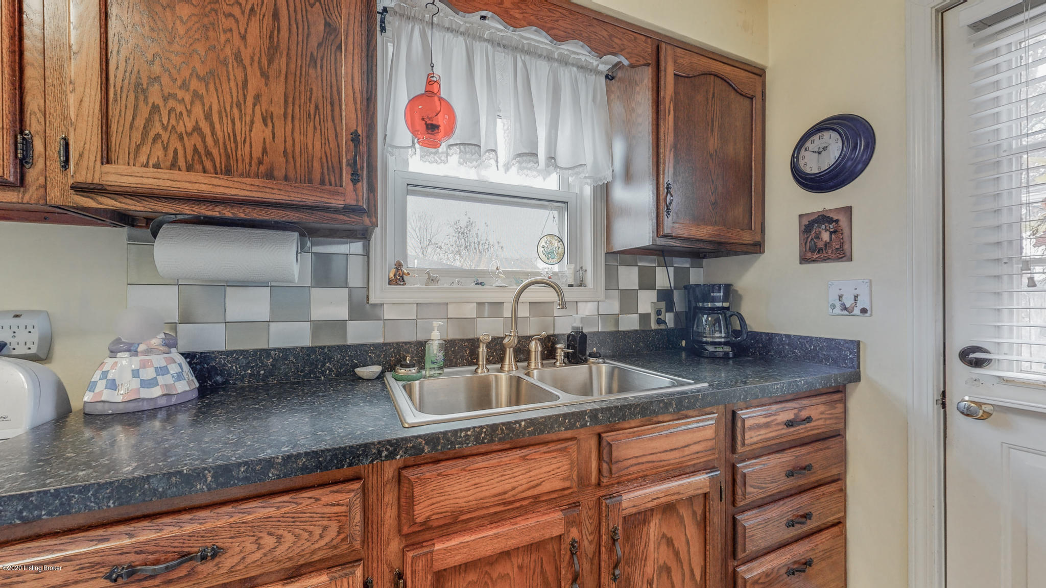 7105 Mt Washington Road Louisville, KY 40229 - Photo 9 of 43 7105 Mt Washington Rd Louisville KY 4022
