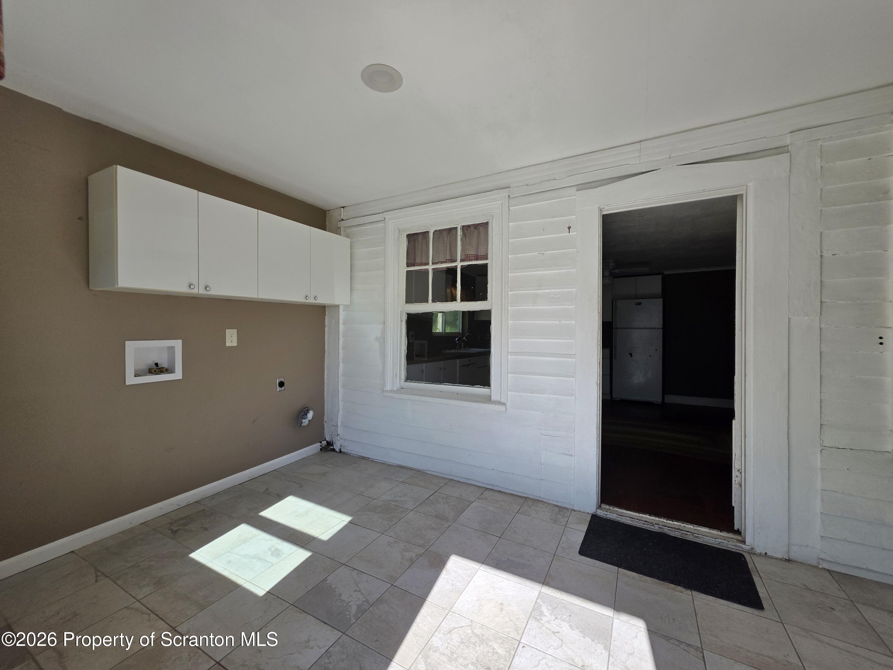 1333 Blue Berry Road Falls, PA 18615 - Photo 20 of 50 Laundry/ Mudroom
