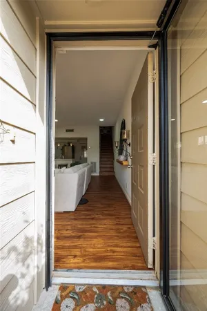 $2,000 | 1829 Augusta Drive, Unit 1, Houston, TX 77057