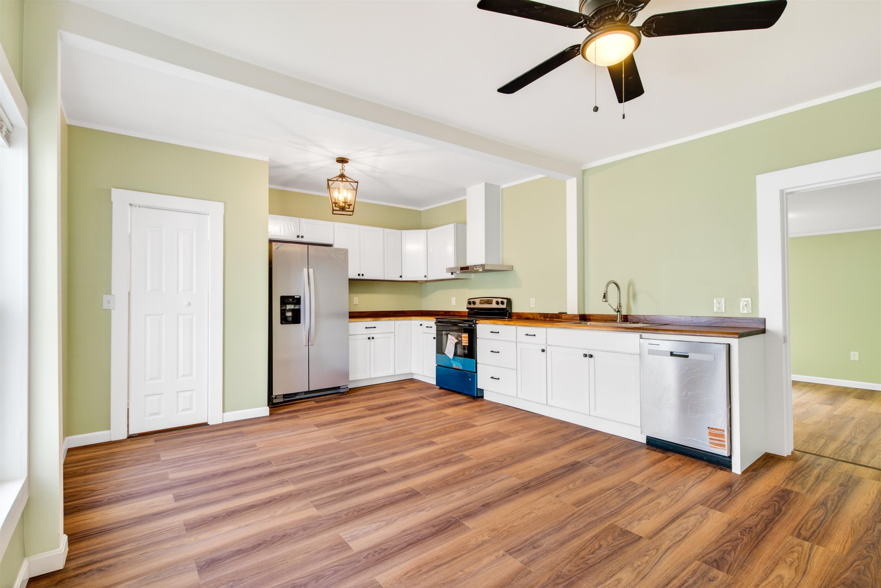 29 Clinton Avenue Rutland, VT 05701 - Photo 13 of 49