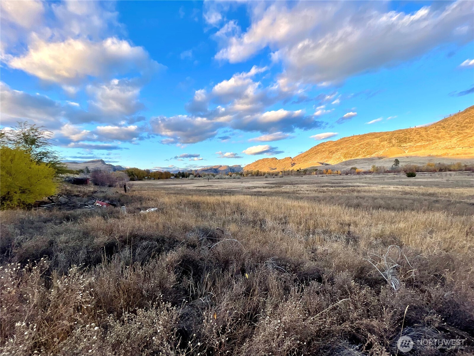 -tbd Seahawk Drive Riverside, WA 98849 - Photo 4 of 15 a view of mountain with lake
