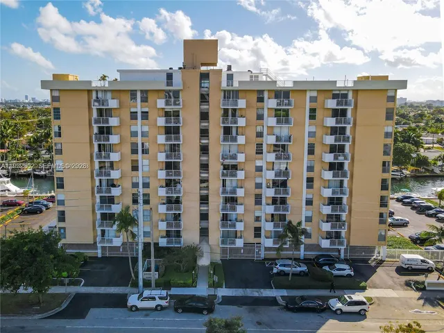 $254,000 | 2020 Northeast 135th Street, Unit 607, North Miami, FL 33181