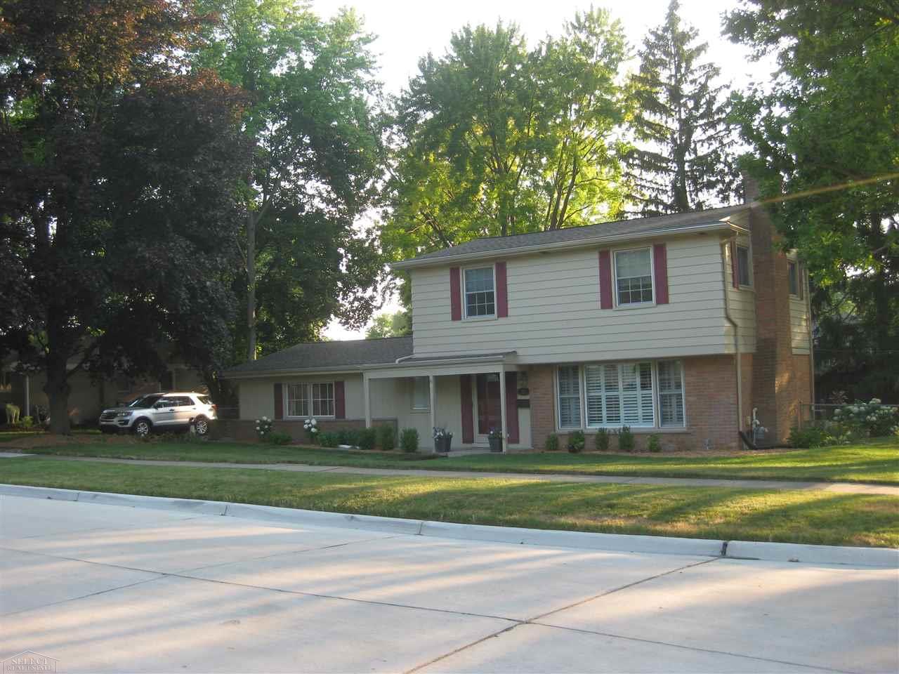 1427 Sycamore Drive Rochester Hills, MI 48307 - Photo 3 of 24