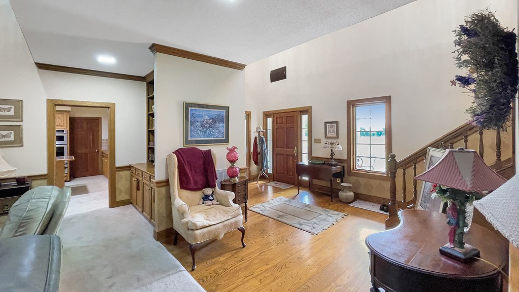 212 Hammond Road Greenwood, SC 29646 - Photo 10 of 40 Foyer