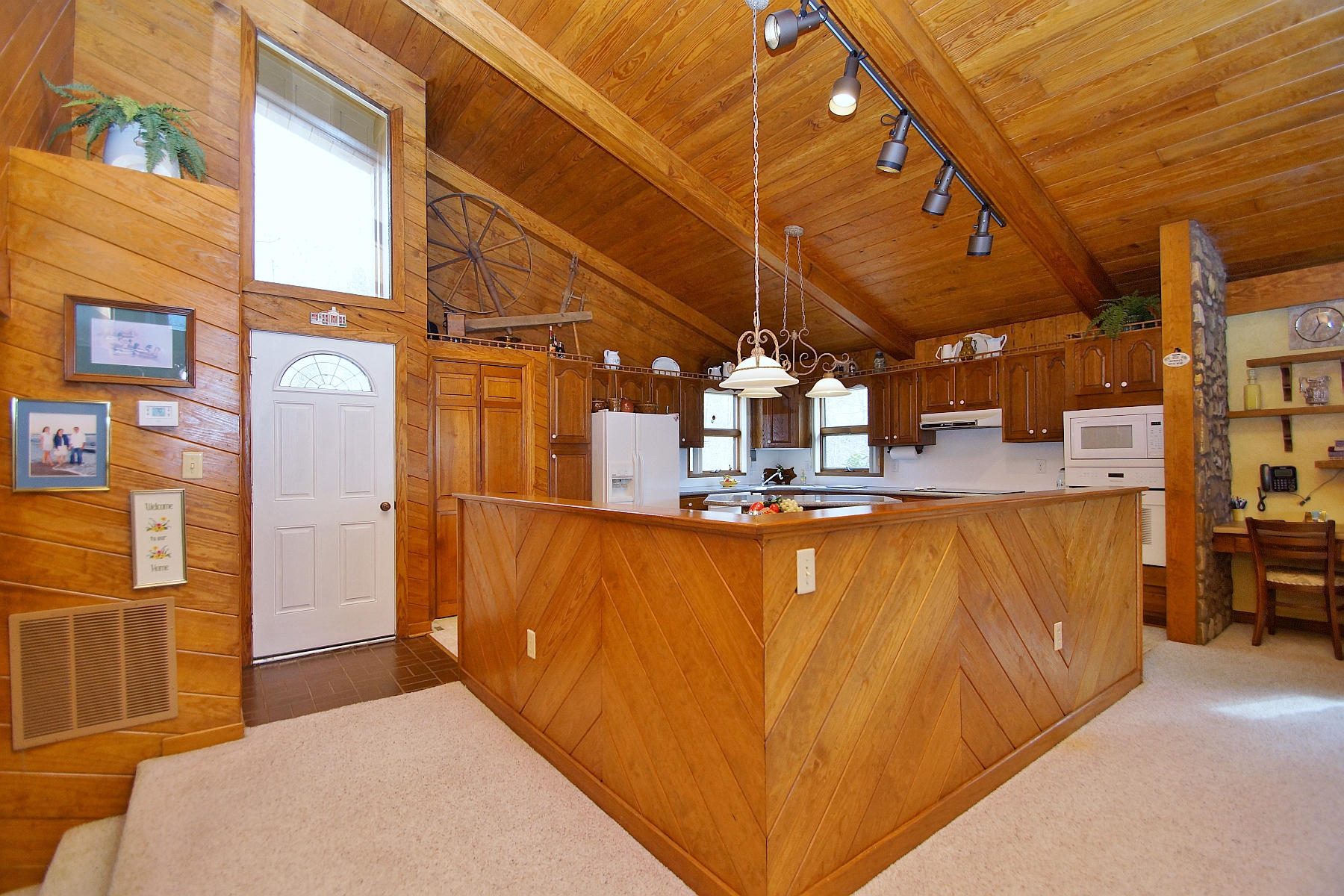 4663 Goodview Road Goodview, VA 24095 - Photo 7 of 88 DSC01098