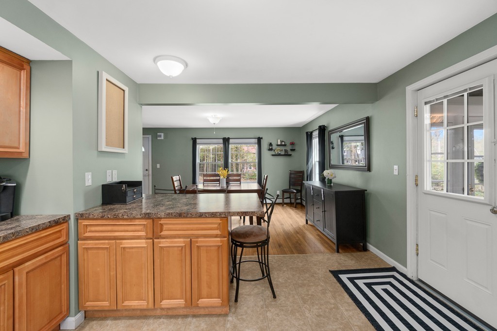 193 New Boston Road Sturbridge, MA 01566 - Photo 4 of 30