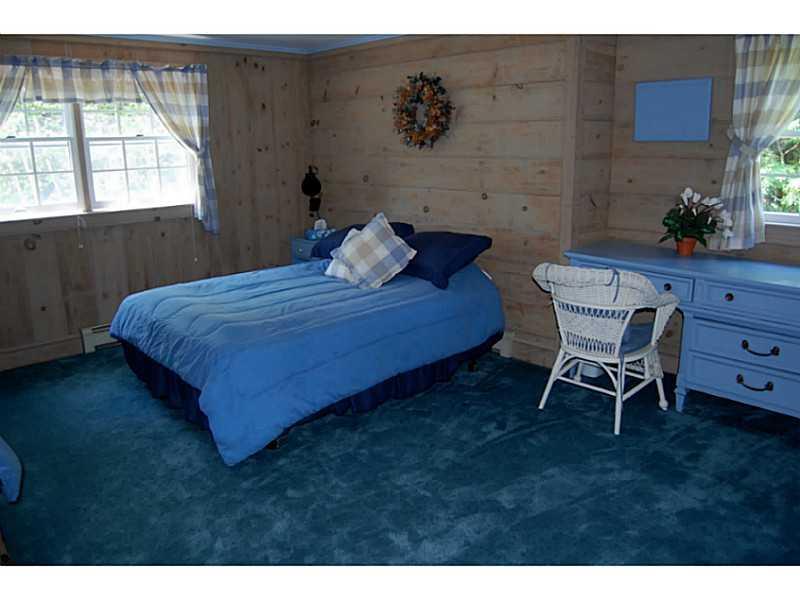 5 Elden Point Road Bailey Island, ME 04003 - Photo 19 of 34 Bedroom.