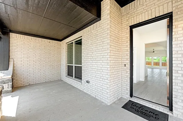 a view of livingroom with an outdoor space