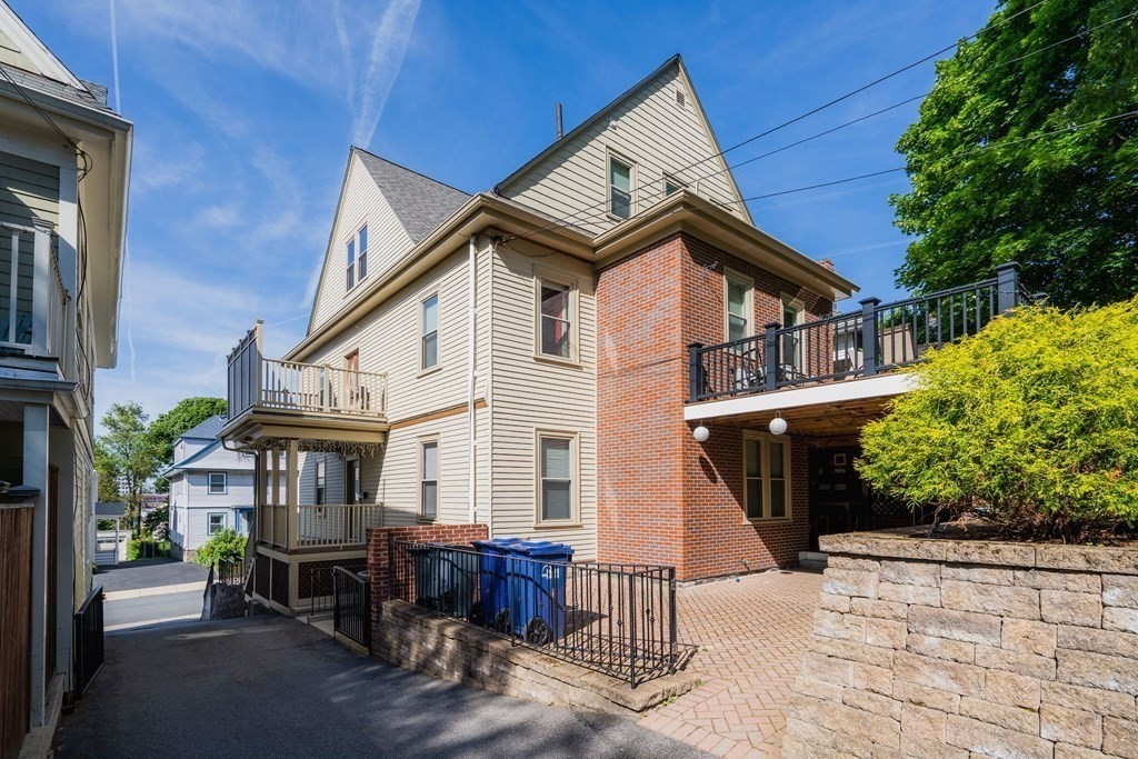 33 Mapleton Street, Unit 1 Boston, MA 02135 - Photo 15 of 16
