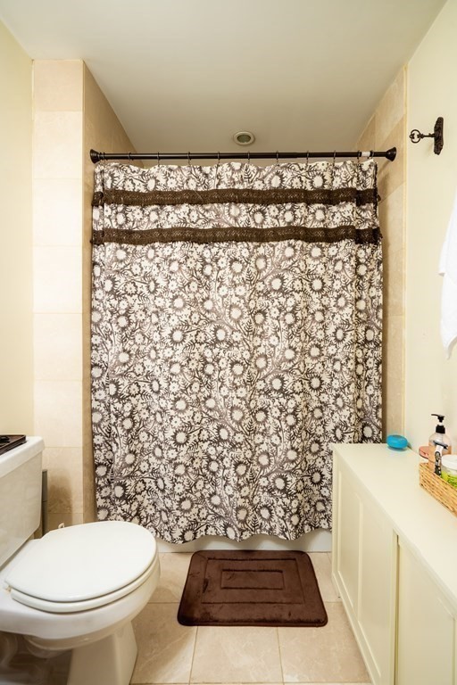 33 Mapleton Street, Unit 1 Boston, MA 02135 - Photo 6 of 16