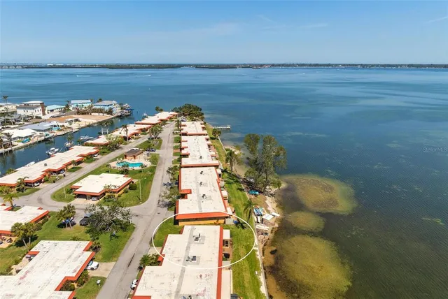 $550,000 | 3859 Catalina Drive, Bradenton, FL 34210