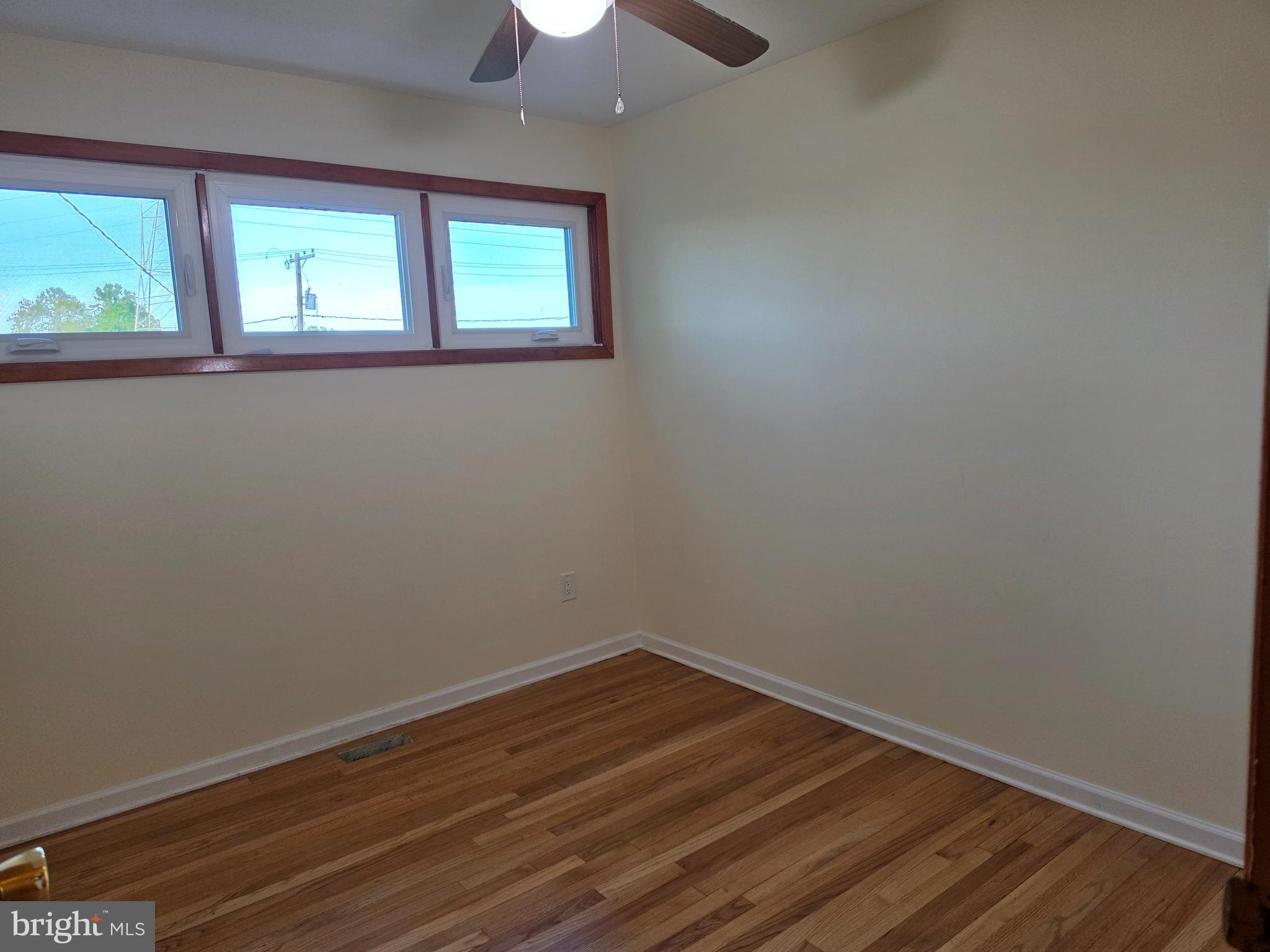 3992 Cooks Lane Ellicott City, MD 21043 - Photo 17 of 27