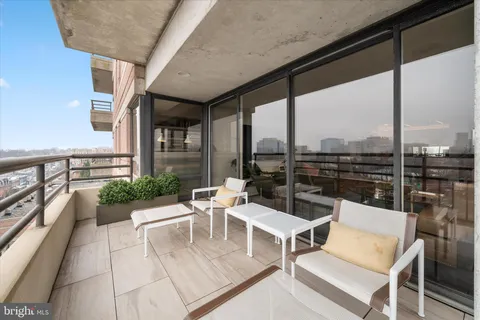 $619,900 | 1100 Lovering Avenue, Unit 802, Wilmington, DE 19806
