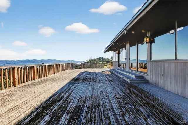 $1,274,900 | 2000 Whitehall Lane, St. Helena, CA 94574