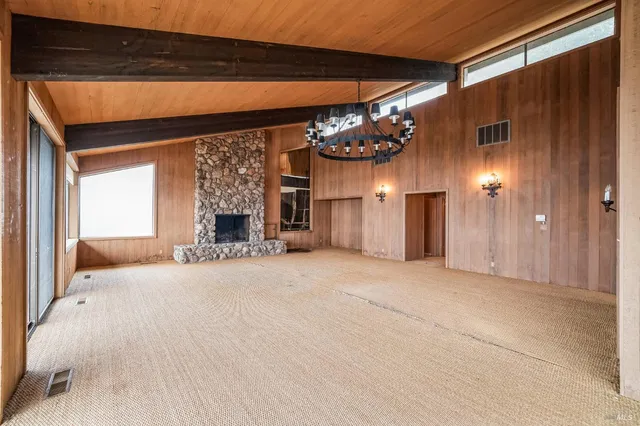 $1,274,900 | 2000 Whitehall Lane, St. Helena, CA 94574