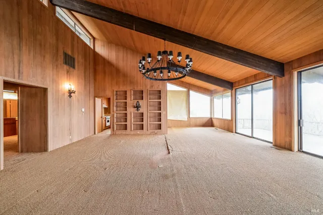 $1,274,900 | 2000 Whitehall Lane, St. Helena, CA 94574