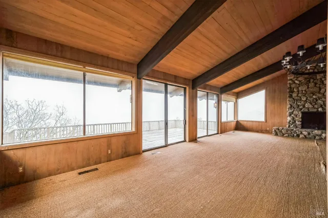 $1,274,900 | 2000 Whitehall Lane, St. Helena, CA 94574