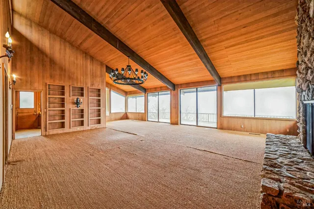 $1,274,900 | 2000 Whitehall Lane, St. Helena, CA 94574