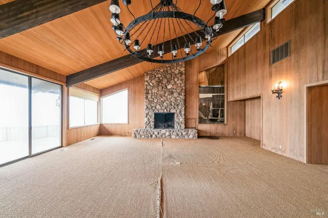 $1,274,900 | 2000 Whitehall Lane, St. Helena, CA 94574