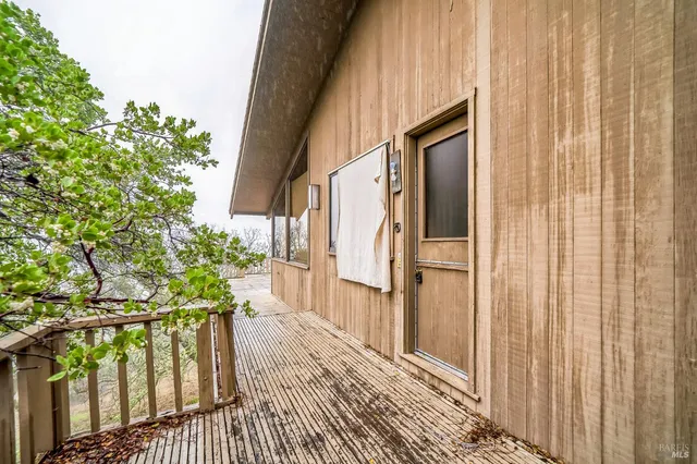 $1,274,900 | 2000 Whitehall Lane, St. Helena, CA 94574