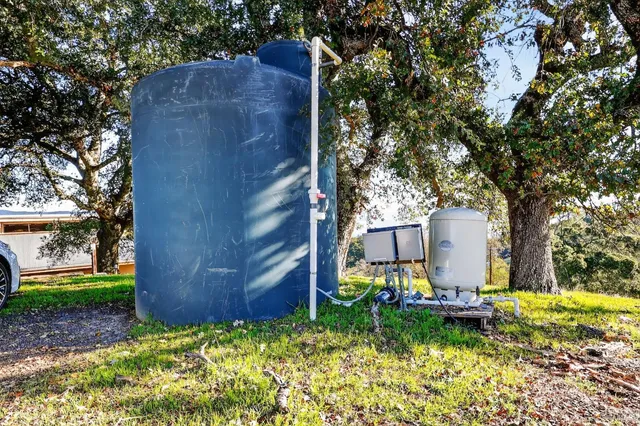 $1,274,900 | 2000 Whitehall Lane, St. Helena, CA 94574