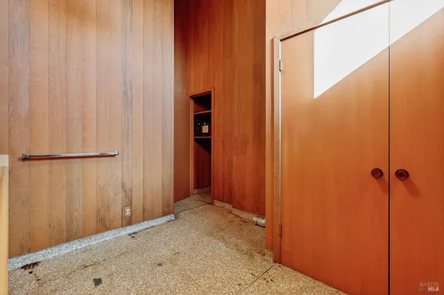 $1,274,900 | 2000 Whitehall Lane, St. Helena, CA 94574