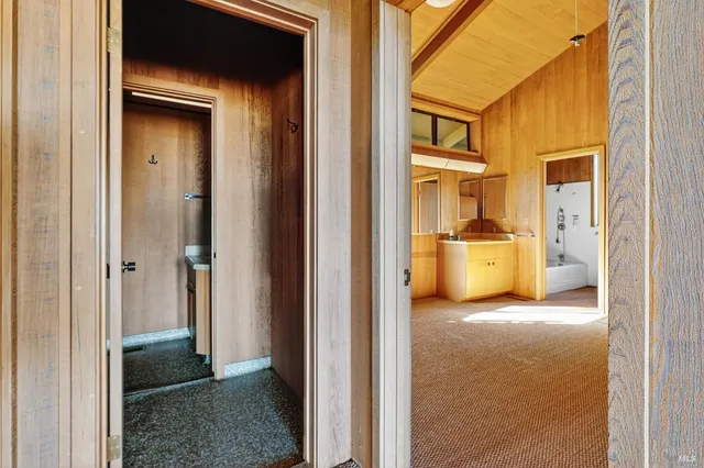 $1,274,900 | 2000 Whitehall Lane, St. Helena, CA 94574