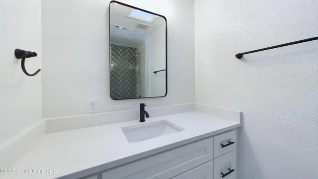 $2,750 | 987 Nicklaus Drive, Rockledge, FL 32955