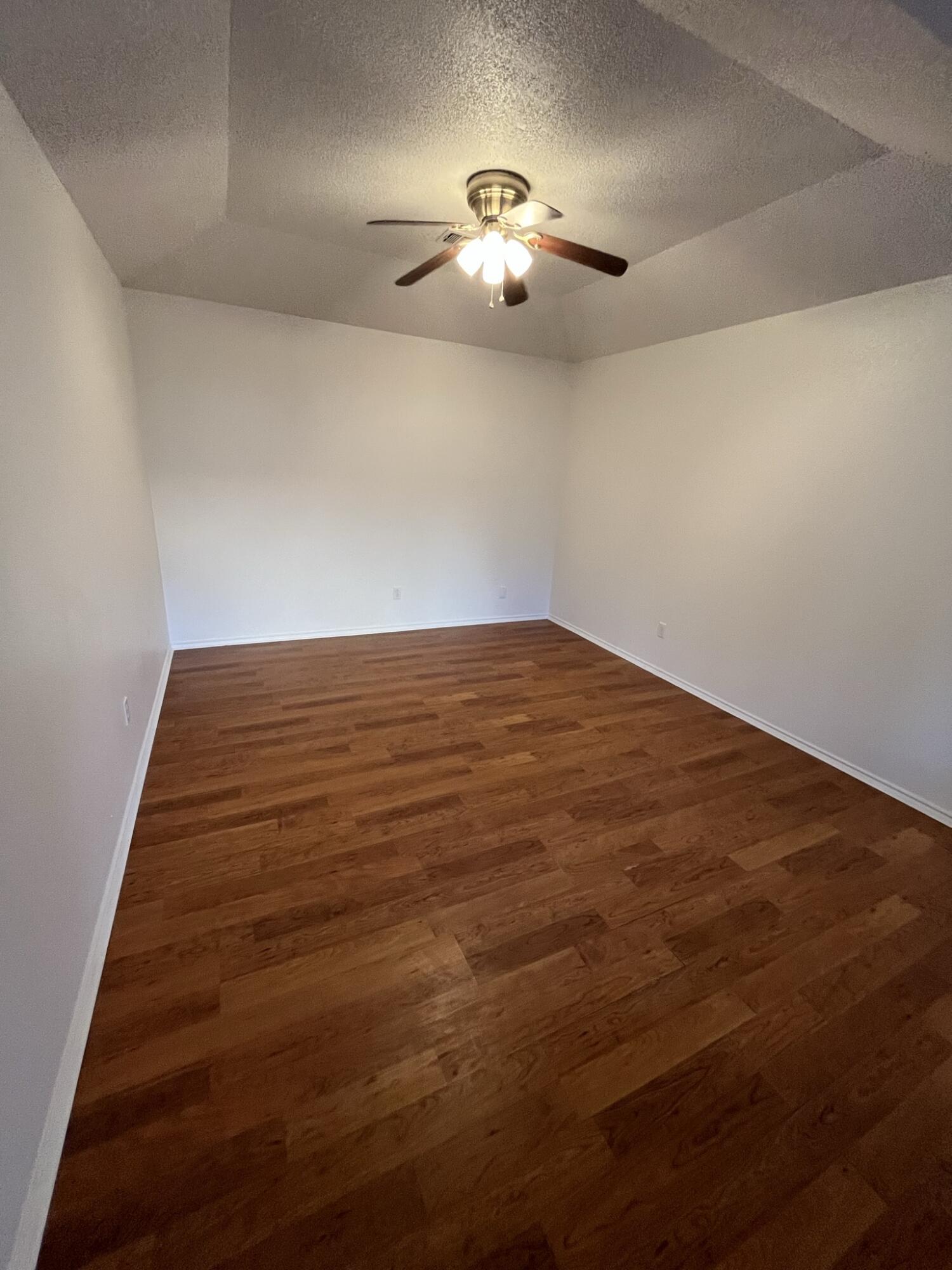 5221 84th Street Lubbock, TX 79424 - Photo 8 of 17 80C478B5-B33E-4F73-AA68-49BEB81A3EC0