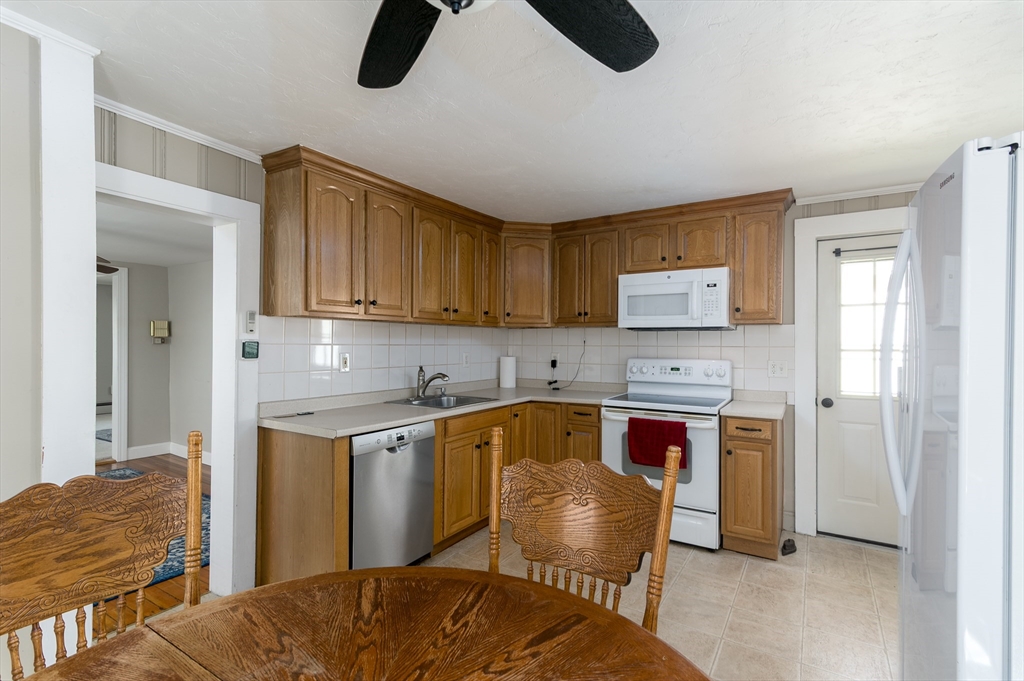 25 Prospect Street Ware, MA 01082 - Photo 14 of 25