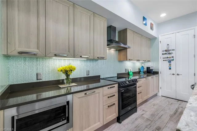 $645,000 | 14131 Nautica Court, Naples, FL 34114