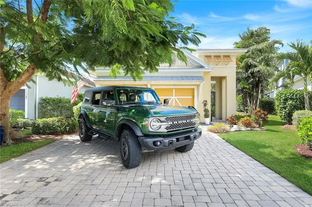 $645,000 | 14131 Nautica Court, Naples, FL 34114