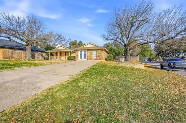 $2,100 | 6408 Woodstream Trail, Fort Worth, TX 76133