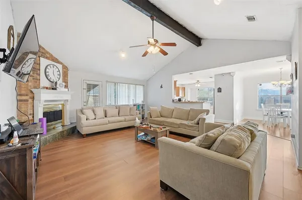 $2,100 | 6408 Woodstream Trail, Fort Worth, TX 76133