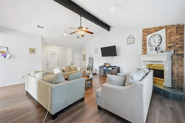 $2,100 | 6408 Woodstream Trail, Fort Worth, TX 76133