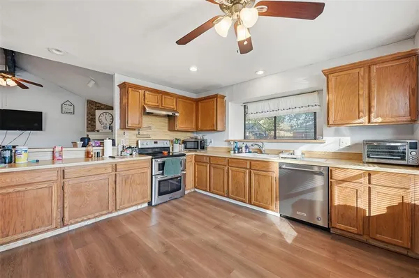 $2,100 | 6408 Woodstream Trail, Fort Worth, TX 76133