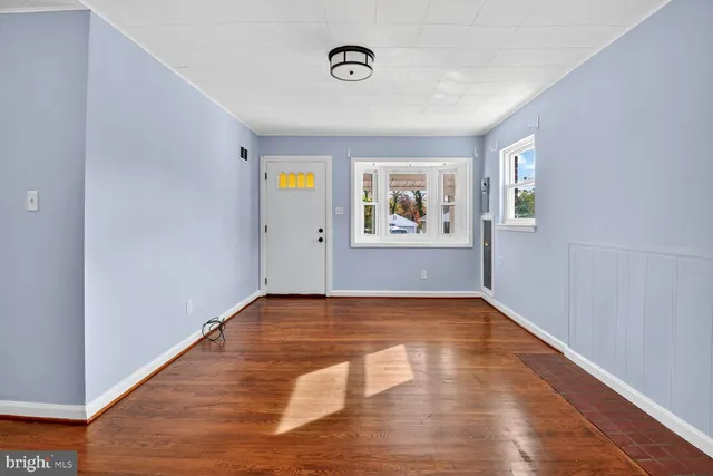 $398,900 | 8204 17th Avenue, Hyattsville, MD 20783